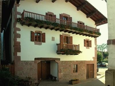 Apartamentos Rurales Kastonea Errazu エクステリア 写真
